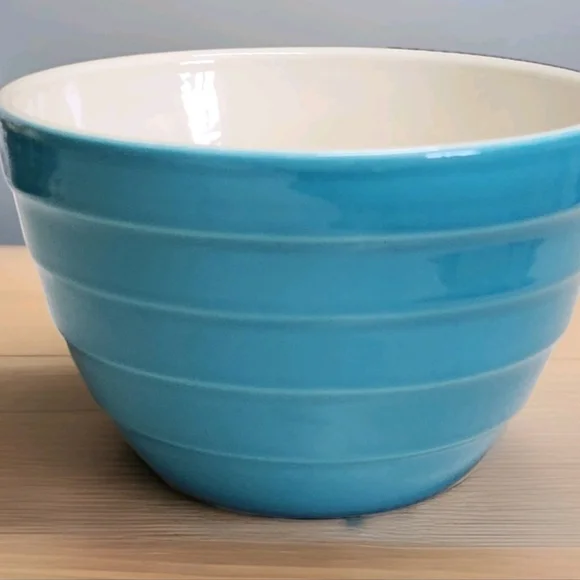 Crate & Barrel Parker Mixing Bowl – Small Turquoise – 3.5" Tall – Discontinued - Picture 2 of 7